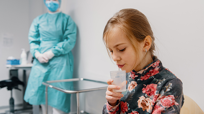 Koronaviruksen PCR-testi kurlaamalla