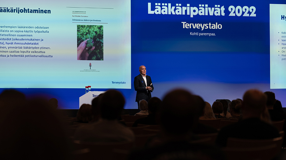 Petri Bono puhuu Terveystalon lääkäripäivillä