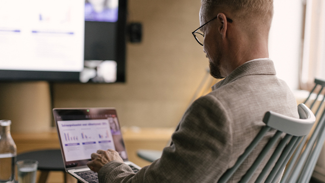 Aktiivinen johtaminen.